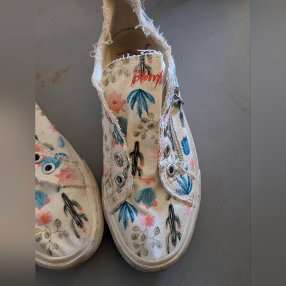 Blowfish Size 10 Cactus Design Slip On Sneakers - Picture 6 of 8